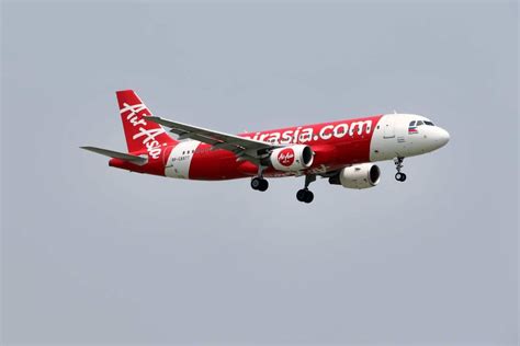 (sorry if this question sounds ignorant, i really don't have much experience in travelling alone in asia). AirAsia resumes KL-Singapore flights under RGL scheme ...