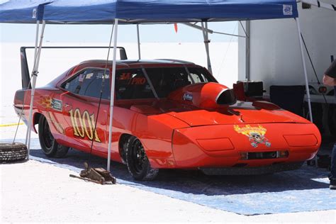 Bei einer der ersten veranstaltungen nach dem zweiten weltkrieg sorgte der texaner johnny allen auf. Bonneville Speed Week Update: Thompson Breaks Record ...