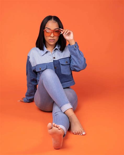 on twitter photoshoot outfits denim photoshoot black girl outfits