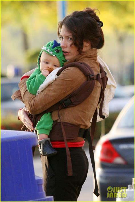 Evangeline Lilly And Son Out In Vancouver Photo 2592780 Evangeline Lilly Photos Just Jared