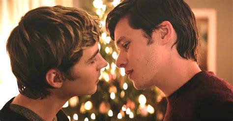 Love Simon Review A Queer And Wholesome Romantic Comedy Gaylaxy Magazine