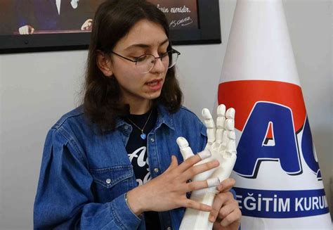 Vanlı öğrenci EMG sinyalleri ile uzaktan çalışan protez el yaptı Van