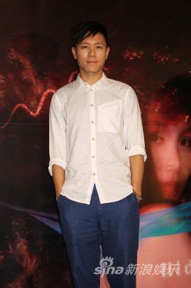 【你微笑时很美 falling into your smile】ost：王菊演唱《锋芒》mv | 许凯/程潇/翟潇闻/姚弛/周. 魏如萱顶花球首攻蛋 陈绮贞电吉他飙音|魏如萱|演唱会|花球_新浪娱乐_新浪网