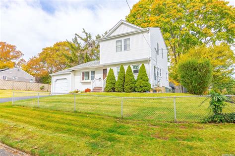 15 Grand Haven Dr Commack Ny 11725 Mls 3441511 Redfin