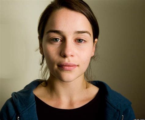 Emilia Clarke No Makeup Game Of Thrones Star Posts Barefaced Photo