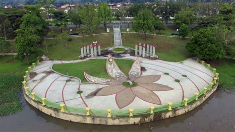 It was developed in stages, beginning in 1977. Taman Tasik Cempaka - Tourism Selangor