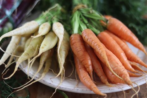 Carottes Nouvelles Nantaises Vegetables Food In Season Produce