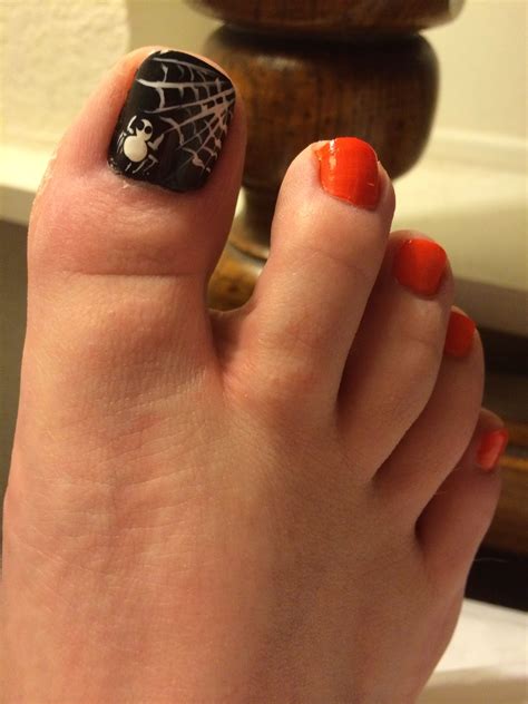 easy halloween toe nail designs