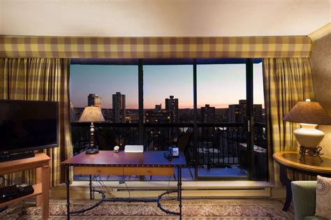 See 2,634 traveler reviews, 931 candid photos, and great deals for sunset inn and suites, ranked #22 of 88 hotels in vancouver and rated 4.5 of 5 at tripadvisor. Sunset Inn & Suites Vancouver, BC - See Discounts