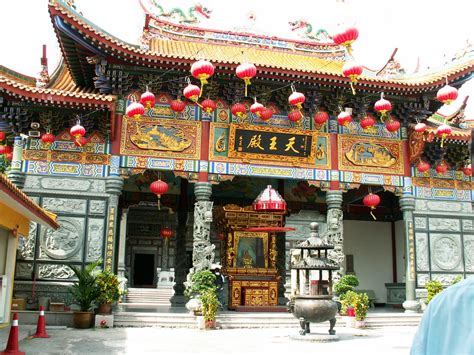 Old historic nation, with idyllic scenery, amazing coastline, delicious gastronomy and friendly people. Old chinese temple in Klang, Selangor, Malaysia. Balance b ...