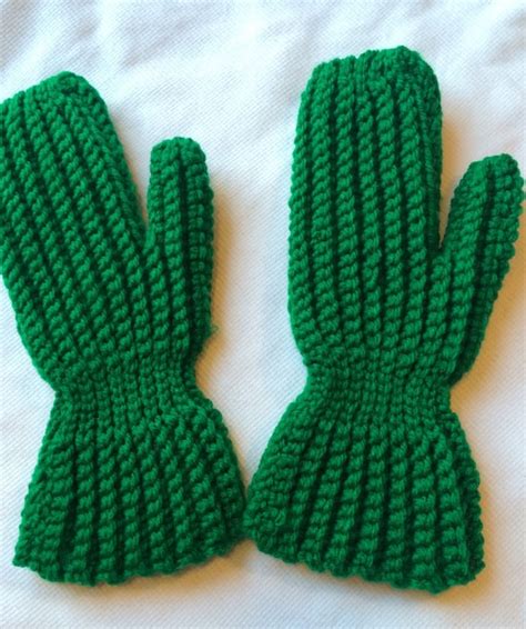 Items Similar To Green Crochet Womens Mittens Size Sm On Etsy