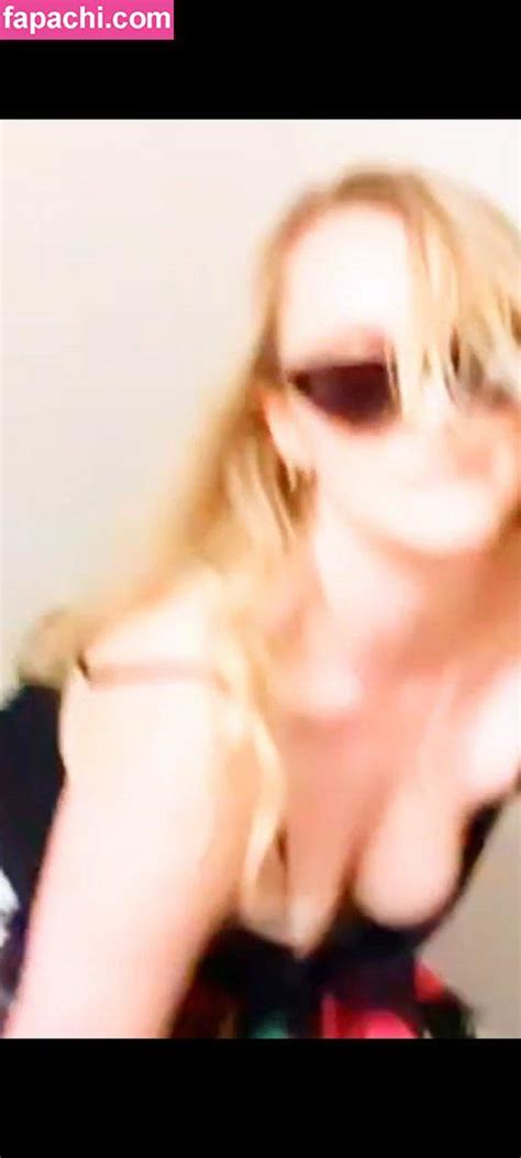 Evanna Lynch Luna Lovegood Reportedly Evannalynch Leaked Nude Photo