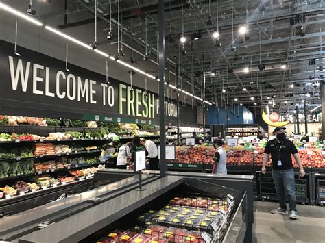 Curiosity Brings Out The Crowds At Cashierless Amazon Fresh Store