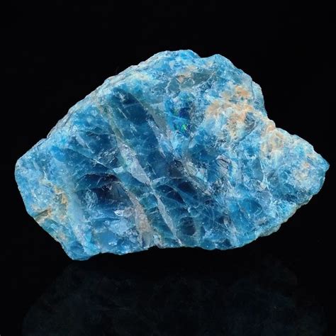 Apatite Blue In 2020 Minerals Crystals Minerals And Gemstones