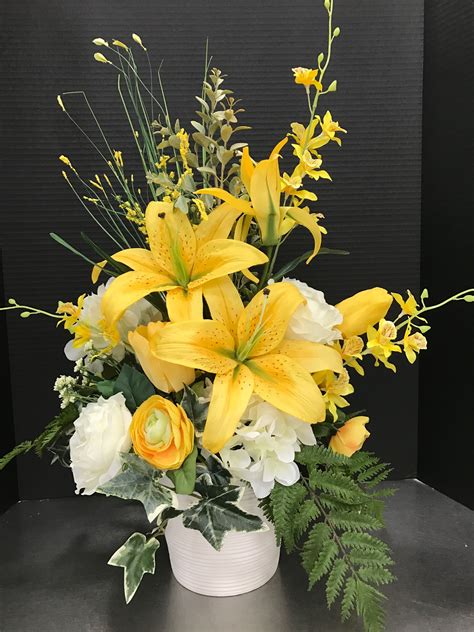 2020 popular 1 trends in computer & office, women's clothing, jewelry & accessories, luggage & bags with amazon flowers and 1. Large Yellow and White Potted Remembrance 2017 by Andrea ...