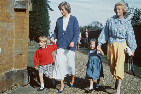 Earl Spencer Shares Touching Childhood Photo Of His Late Mother From
