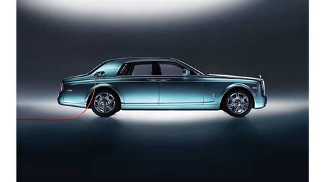 Plug In Hybrid Rolls Royce Is Certainly Coming Within 2 Years