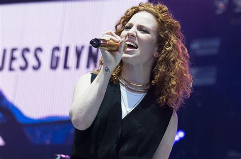 Jess Glynne Closes Tour With Powerful Performance At Las Troubadour
