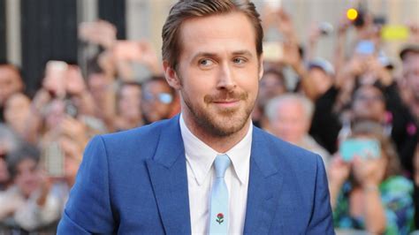 How To Pull Off A Gosling Inspired Floral Tie Right Now Gq