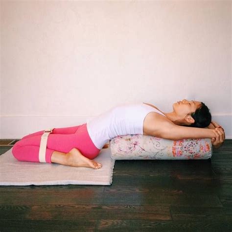 How To Make Your Own Yoga Bolster In Minutes Yoga Bolster