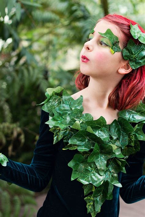 Costume guide to poison ivy's poisonous style from dc comics. DIY: Poison Ivy Cosplay - My Poppet Makes