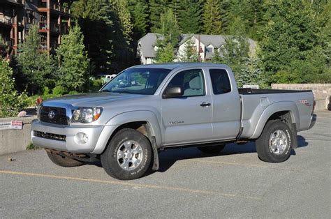 2011 Toyota Tacoma 4x4 Access Cab V6 M6 Trd Off Road Package Saanich