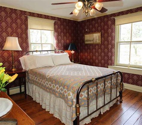 Lancaster County Pa Bed And Breakfast Olde Oregon Farmhouse