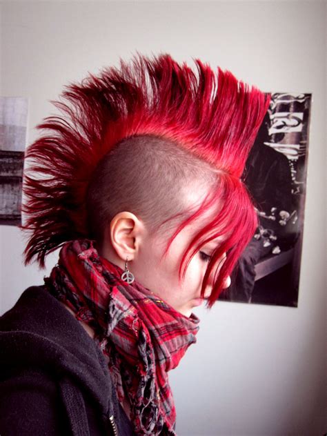 The mohawk suggests shaving the sides of your head. Red Mohawk | Punk hair, Punk mohawk, Punk rock girls