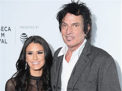 tommy lee s wife jokes about normal vagina before marriage toronto sun