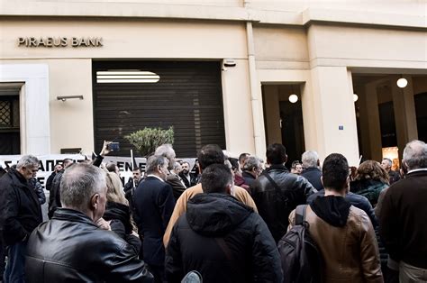 Εδω μπορειτε να δημοσιεύται για αγγελίες για πράγματα που πουλάτε. Απεργουμε! η τραπεζα πειραιως επιδιωξε ρηξη και θα την