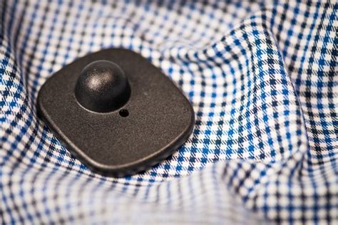 See full list on wikihow.com How to Remove Ink Tags From Clothes | eHow