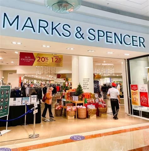 For over 60 years, the spencer gifts catalog has served as the ultimate destination for entertainment, excitement and fun, featuring the coolest gifts. 7 Gift Ideas To Get From Marks & Spencer For A Holly Jolly ...