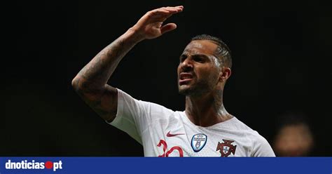 O avançado português ricardo quaresma disse hoje que pretende acabar a carreira no vitória de guimarães, clube da i liga portuguesa de futebol, com quem assinou um contrato válido por duas. Vitória de Guimarães oficializa Ricardo Quaresma para as ...