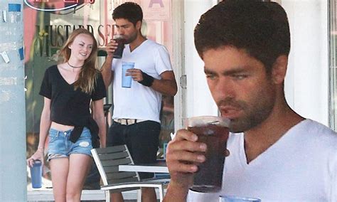 Adrian Grenier Shares Smooch And Holds Hands With Mystery Redhead Daily Mail Online