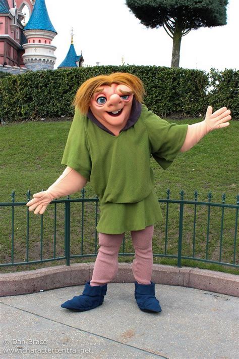 Quasimodo At Disney Character Central Disney Pictures Notre Dame