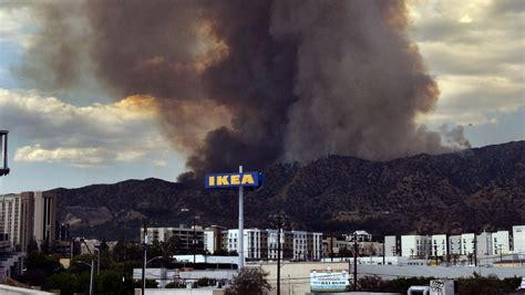 Los Angeles Wildfire Burns 5000 Acres