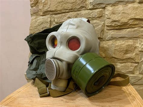 Soviet gas mask PMG Nerekhta protective gas mask of the | Etsy
