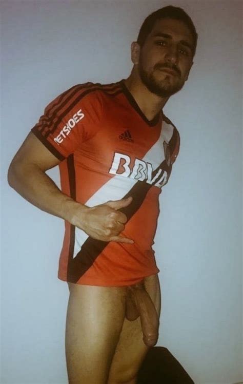 Photo Who Is This Football Dude With Beard And Massive Uncut Cock Lpsg