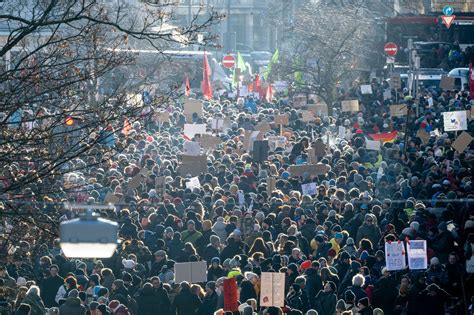 Heute erneut bundesweit Proteste gegen Rechtsextremismus erwartet | WEB.DE