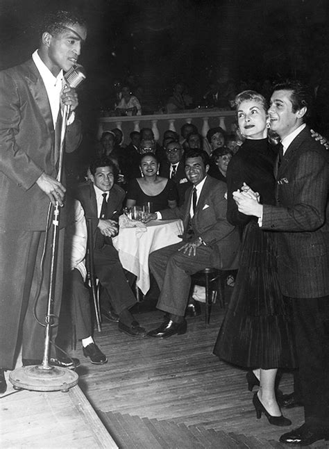 Sammy Davis Jr Sings As Tony Curtis And Janet Leigh Watch Him From