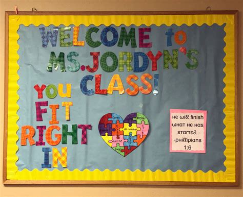Beginning Of The Year Bulletin Board You Fit Right In ♥️ School