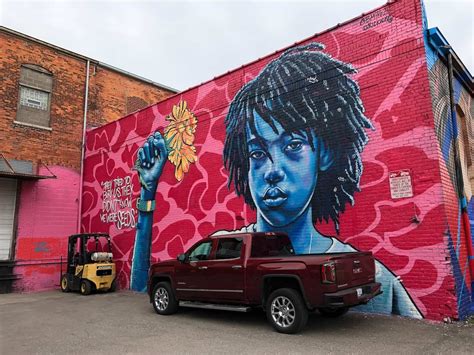 The 1 Spot For Detroit Street Art Eastern Market Murals To Fro Fam
