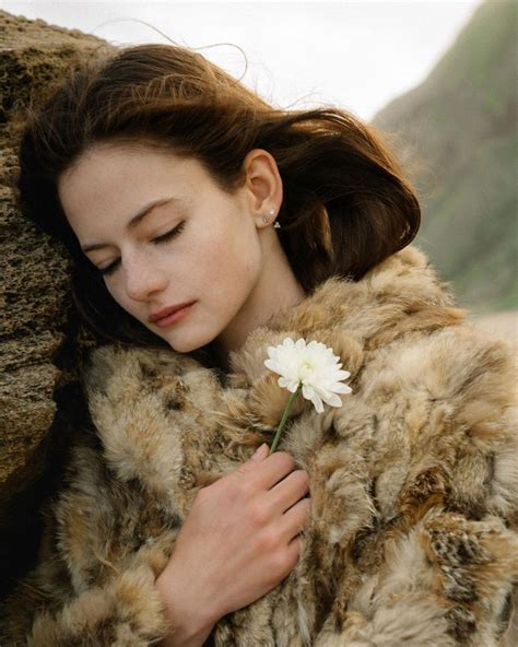 Mackenziefoy Mackenzie Foy At A Photoshoot June 2021 Mackenzie Foy