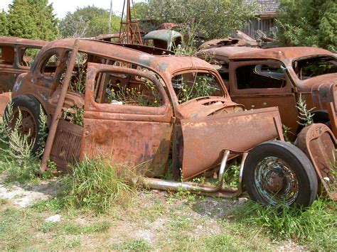 Free Rusty Old Cars 1 Stock Photo
