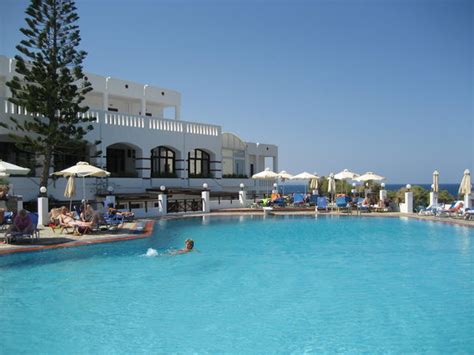 If this camera doesn't work or should the link be wrong please report that here. Maritimo Beach Hotel - UPDATED 2018 Prices & Reviews ...