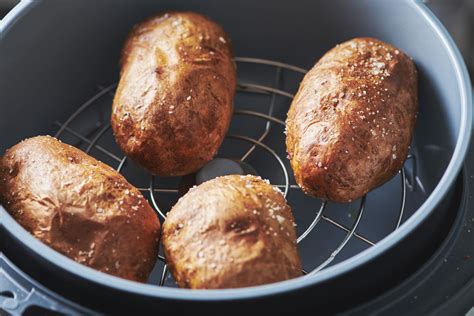 Healthy Air Fryer Baked Potatoes Recipe — The Mom 100