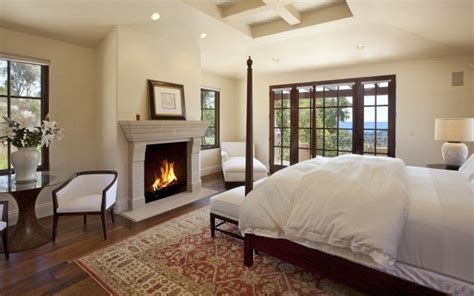 20 Beautiful Master Bedroom Designs With Fireplaces