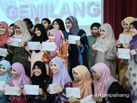 Blog rasmi smk abdul rahman talib, teluk intan, perak. BTPN Pahang 2012 | Senario Pengumuman Keputusan SPM 2011 ...