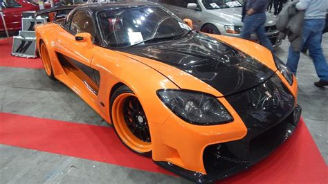 Han spoke to somebody walking by, the guy complaining about it him destroying him in a race. Best of Automotoretrò 2017: Han's RX7 F&F Tokyo Drift, F40 ...