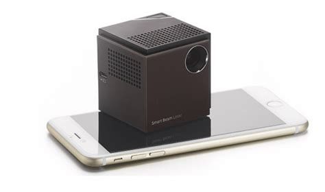 Uo Smart Beam Laser The Smallest Laser Projector 2016 Ces Award